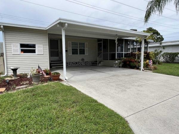 Photo 1 of 2 of home located at 5248 Wellfleet Dr. W. #338 Sarasota, FL 34241
