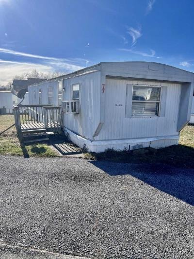 Mobile Home at 77 Village Street London, KY 40744