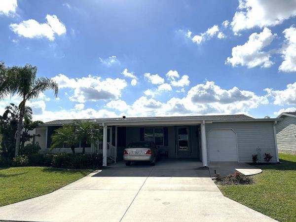Photo 1 of 2 of home located at 4112 Smoke Signal Sebring, FL 33872