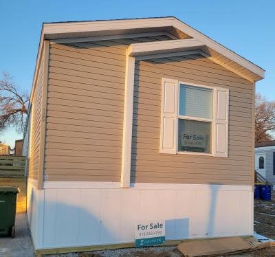 Mobile Home at 010 Golfview Court #010 North Liberty, IA 52317