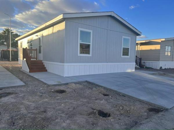 2023 Clayton - Buckeye AZ Mobile Home For Rent