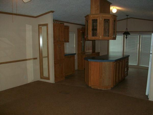 1996 OAK CREEK HOMES Mobile Home For Sale