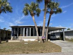 Photo 4 of 44 of home located at 913 Inagua W Venice, FL 34285
