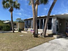 Photo 5 of 44 of home located at 913 Inagua W Venice, FL 34285