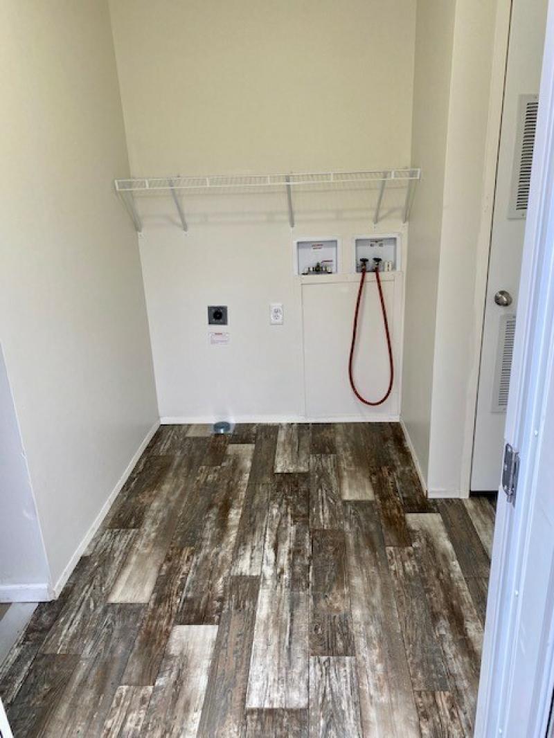 Mobile home available near Lowell Michigan