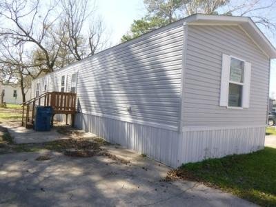 Mobile Home at 8903 C E King Pkwy Trlr 40 Houston, TX 77044