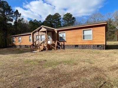 Mobile Home at 760 Queen Private Keatchie, LA 71046