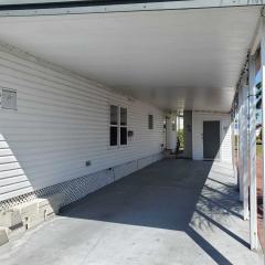 Photo 4 of 19 of home located at 18675 U.s. Hwy 19 N. Lot 196 Clearwater, FL 33764