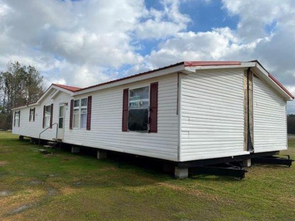 Photo 1 of 2 of home located at COLUMBUS MOBILE HOME BROKER I 7421 HWY 45 NORTH, PO BOX 9647 Columbus, MS 39705
