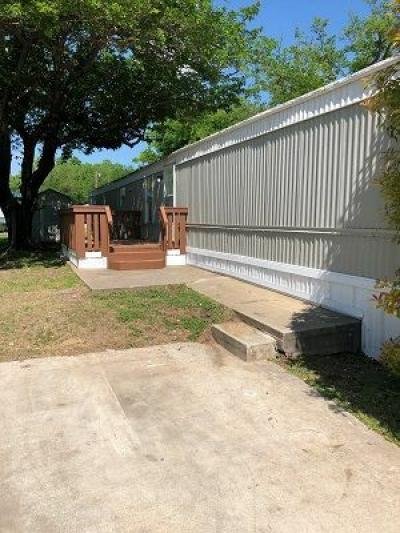 Mobile Home at 1119 Headless Horseman Lot 113 Fort Worth, TX 76114