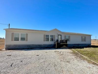 Mobile Home at 228 Irwin St Duenweg, MO 64841