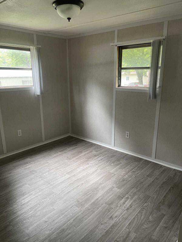 Photo 1 of 2 of home located at 6028 Mcdaniel Lane Charlotte, NC 28213