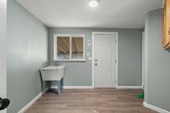 Photo 4 of 8 of home located at 778 SW Crestview Wy Troutdale, OR 97060
