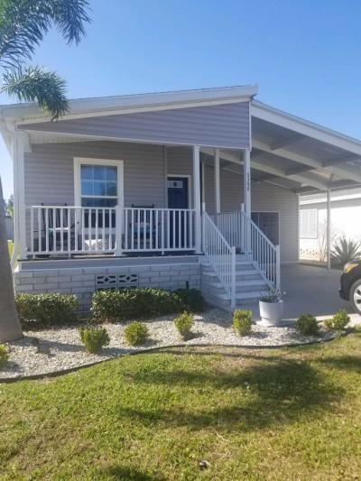 Crystal Lakes Mobile Home Park in Fort Myers, FL | MHVillage