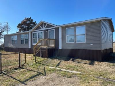 Mobile Home at 2756 Denver Rd Sunset, TX 76270