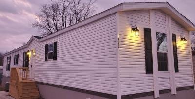 Mobile Home at 4526 West Peach Tree Lot 46 Peoria, IL 61604