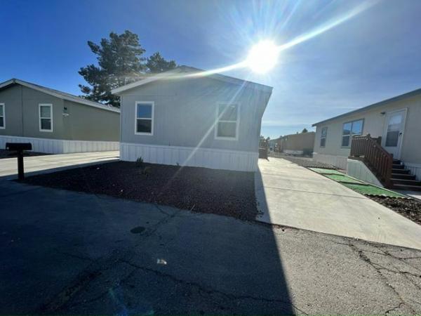 2022 Clayton - Buckeye AZ Mobile Home For Rent