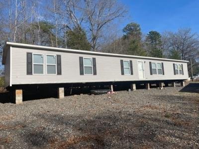 Mobile Home at 4176 S Church St Ext Roebuck, SC 29376