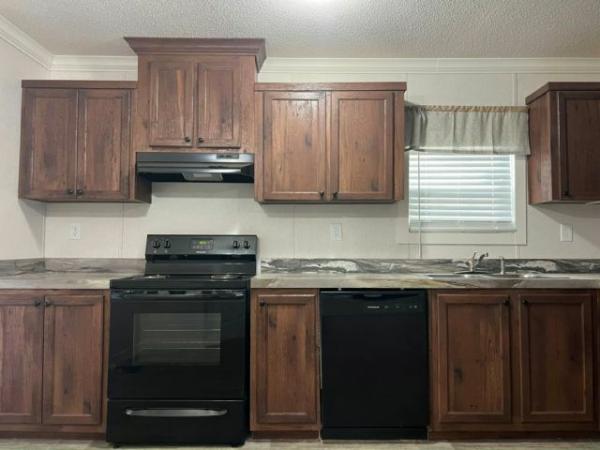 2023 Live Oak Homes Mobile Home For Rent