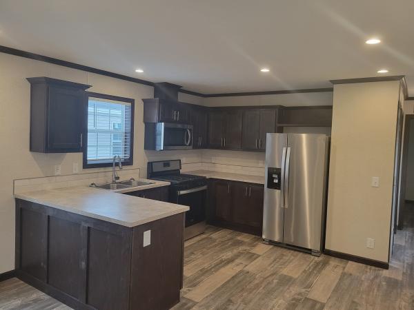 2023 Skyline - Sugar Creek Mobile Home For Rent