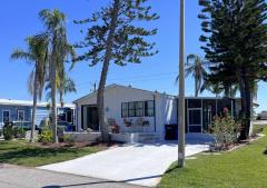 Photo 3 of 33 of home located at 1292 S Indies Cir Venice, FL 34285