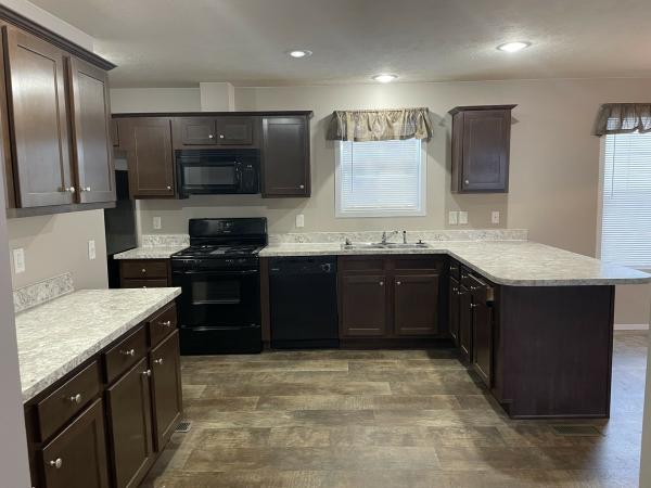 2015 Clayton Mobile Home For Rent