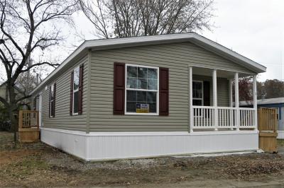 Mobile Home at 2 East Woodside Holland, OH 43528