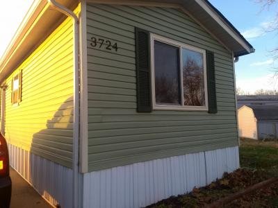 Mobile Home at 3724 Camden Dr Lot Cm3724 Columbus, IN 47203