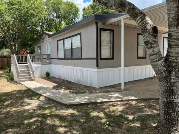 1996 Redman Homes Incorporated Mobile Home For Sale