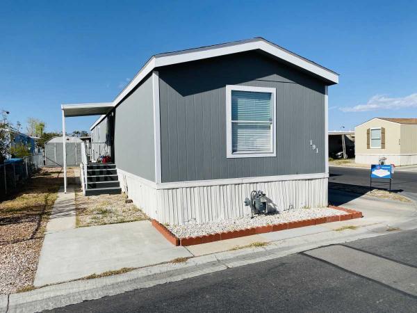 2005 FLEETWOOD Mobile Home For Sale