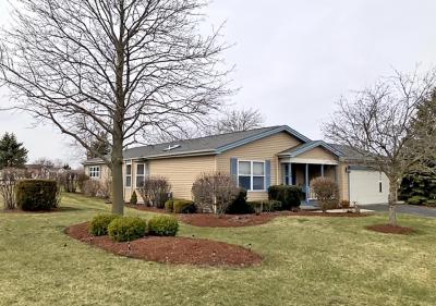 Mobile Home at 1 Hialeah Court Grayslake, IL 60030