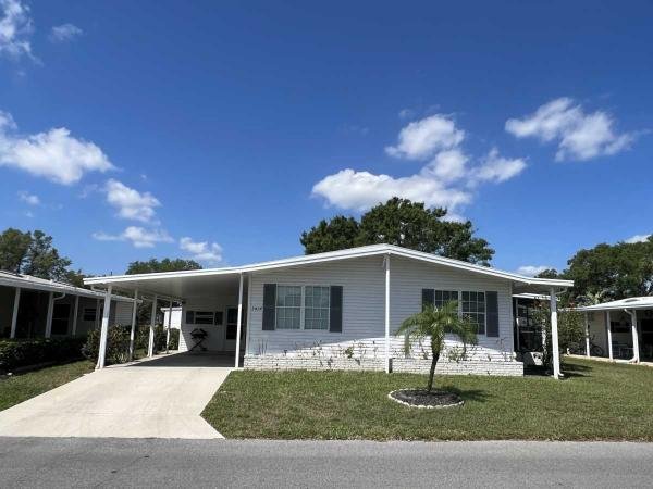 Photo 1 of 2 of home located at 5414 Kingsbridge Dr Sarasota, FL 34241