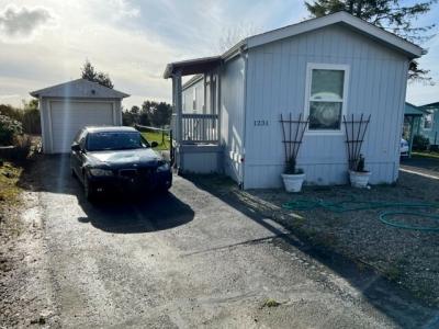 Mobile Home at 1231 Embarcadero Circle Coos Bay, OR 97420