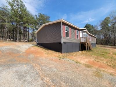 Mobile Home at 480 Belle Shoals Rd Six Mile, SC 29682