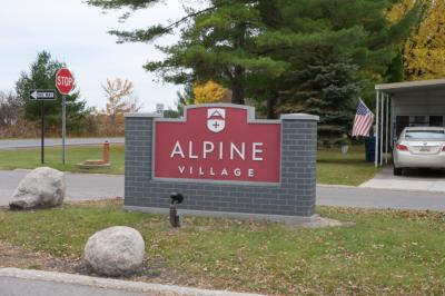 Mobile Home at 3300 Magnolia Ct. #182 Midland, MI 48642