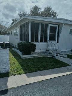 Photo 2 of 20 of home located at 9 Saunders Ave Largo, FL 33773