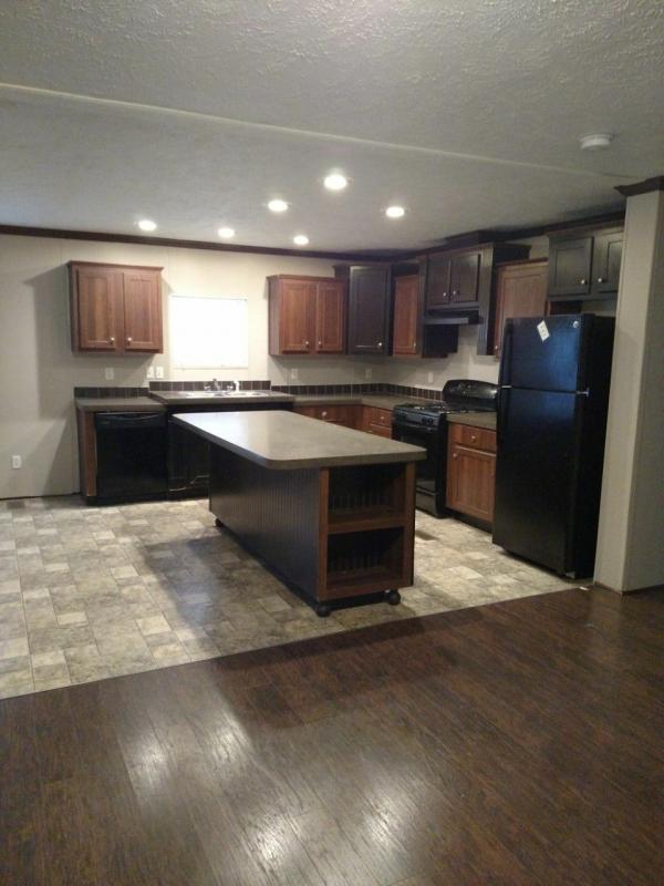 2011 Clayton Homes Inc Mobile Home For Sale or Rent 11325 140th