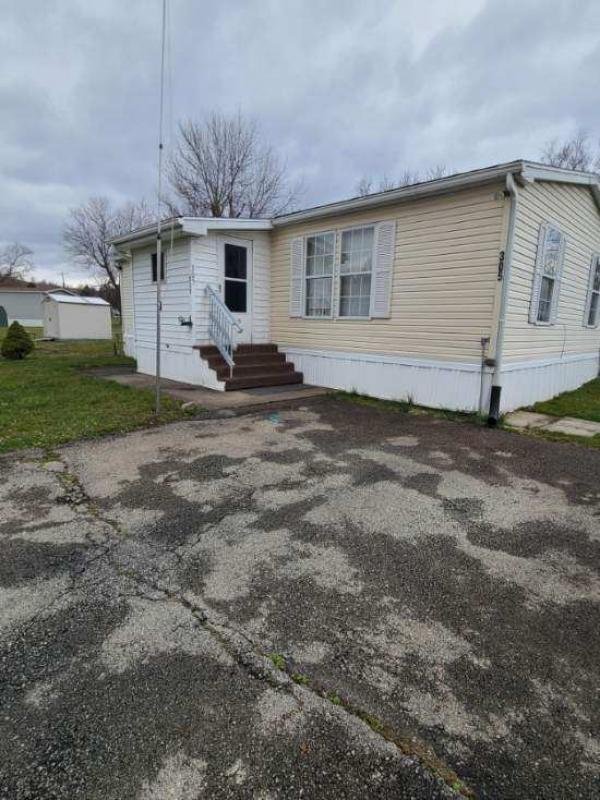 1990 Pine Grove 40 Mobile Home For Sale
