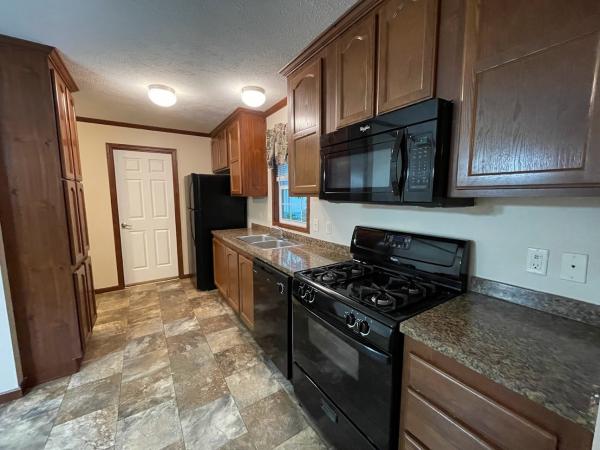 2014 Skyline - Sugarcreek - Mobile Home For Sale