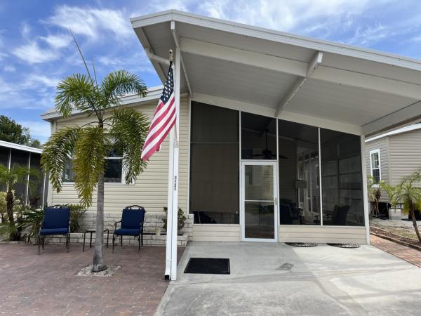 Photo 1 of 2 of home located at 3731 Winward Lakes Dr Tampa, FL 33611