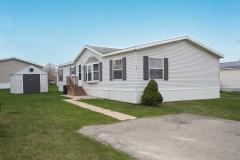 Photo 4 of 30 of home located at 8261 Feather Hollow Fenton, MI 48430