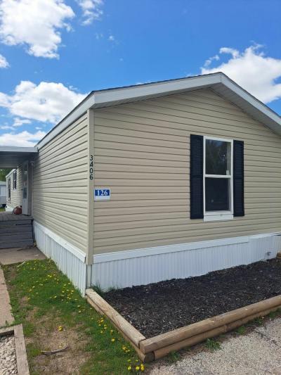 Mobile Home at 3406 46th Avenue Lot 126 Moline, IL 61265