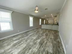 Photo 5 of 21 of home located at 2607 Leisure Ln. Leesburg, FL 34748