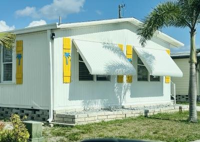 Mobile Home at 137 Lakeside Cr. North Fort Myers, FL 33903