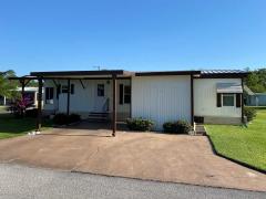 Photo 2 of 23 of home located at 1 Azure Lane Eustis, FL 32726