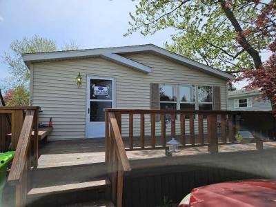 Mobile Home at 195 Pepperidge Dr, Wixom, MI 48393