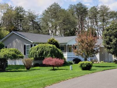 Mobile Home at 22 Mayflower Drive Cream Ridge, NJ 08514