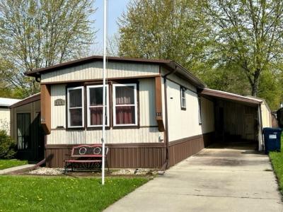 Twin Lakes Mobile Home Park in Elyria, OH | MHVillage