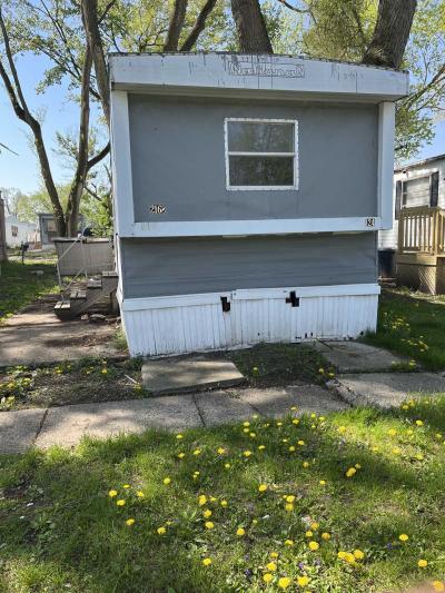 Mobile Home at 21908 Dequindre Road #124 Warren, MI 48091