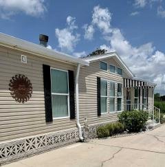 Photo 2 of 44 of home located at 4541 Dewsbury Ct Lakeland, FL 33801